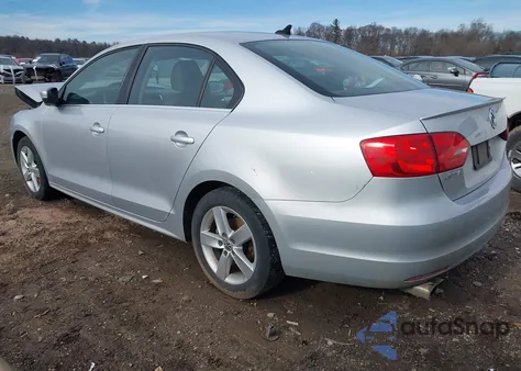 2011 Volkswagen Jetta 2.0L Tdi из США, поврежденный, VIN 3VWLL7AJ5BM090540